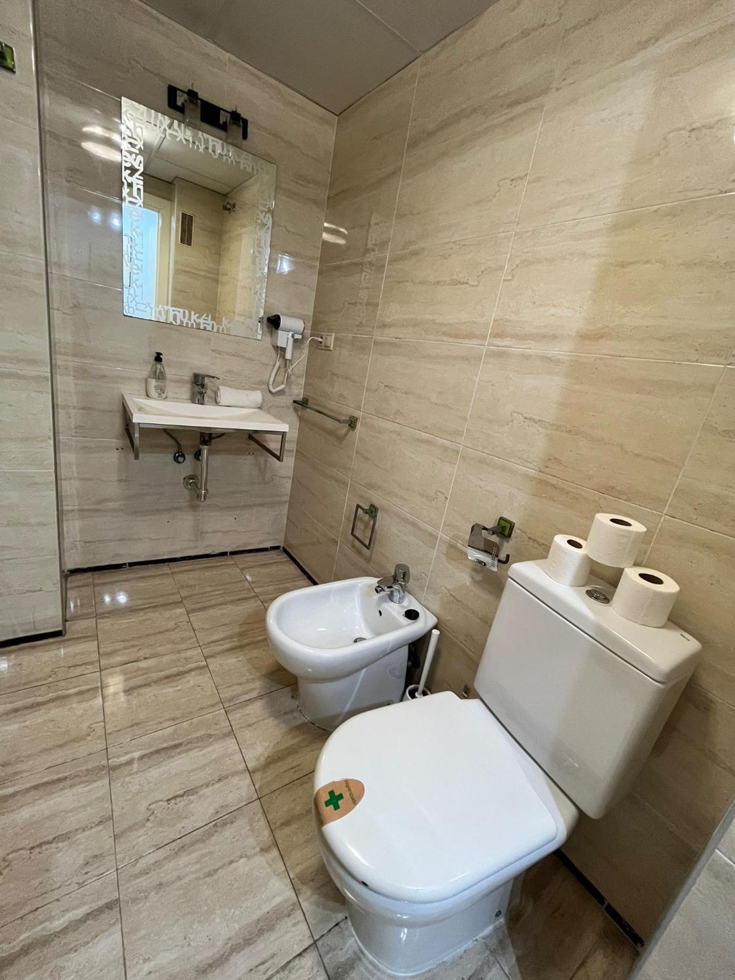 Lägenhet El Torcal Residences With Free Parking